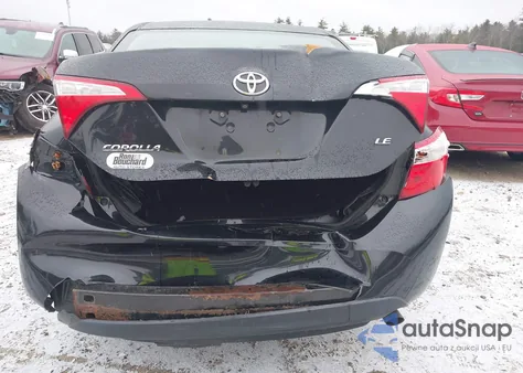 2015 Toyota Corolla Le z USA, uszkodzony, nr VIN 2T1BURHE0FC277912